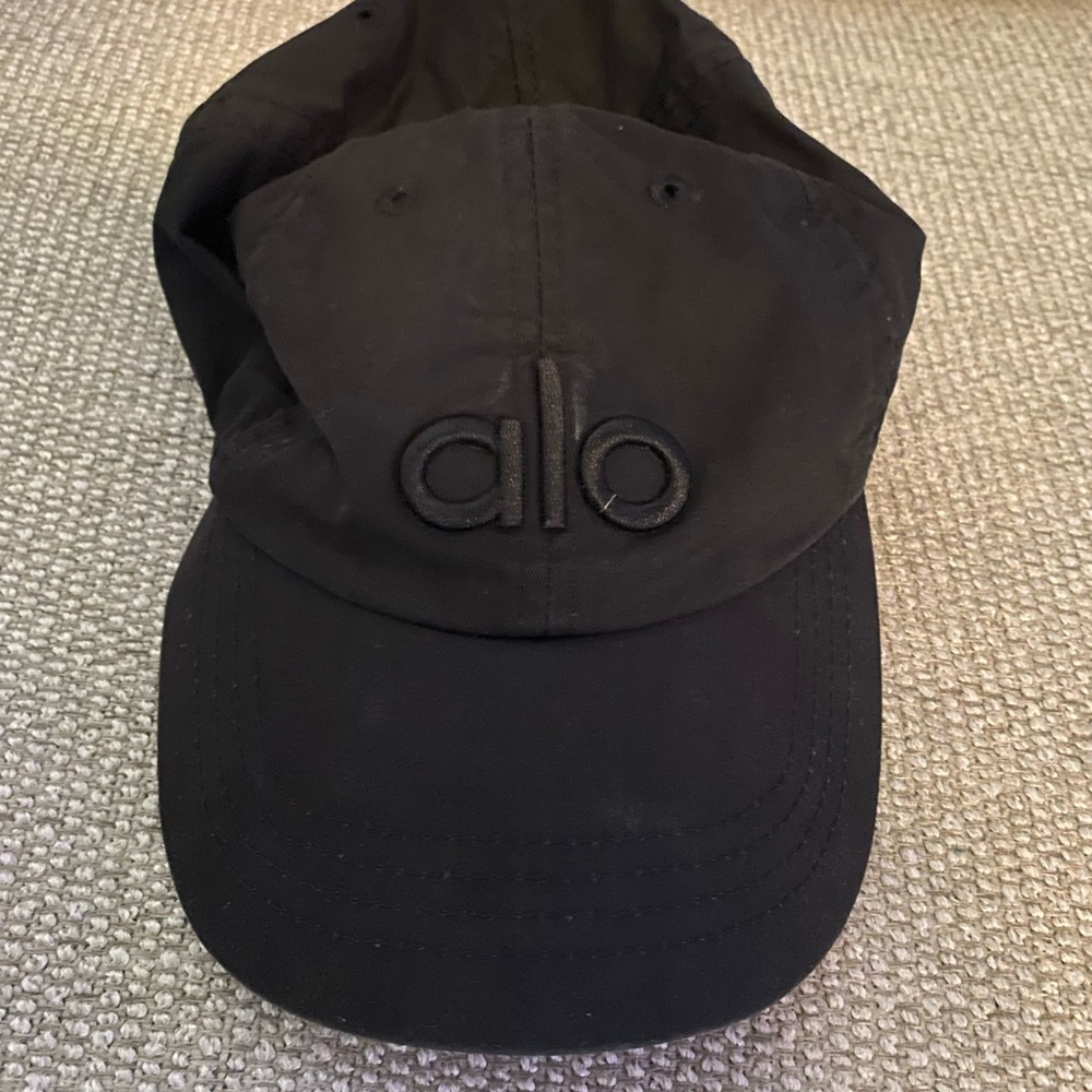 Alo off duty hat